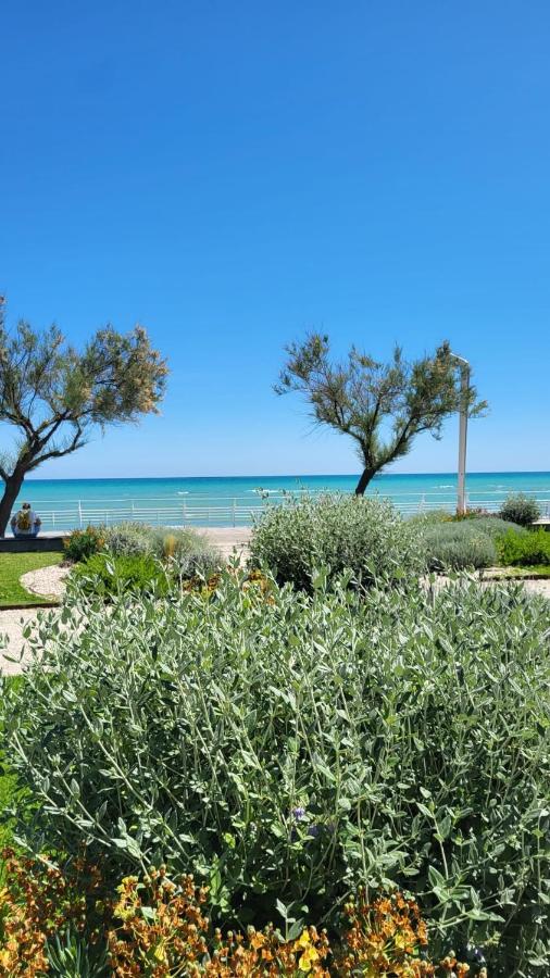 Hotel Metropol Pesaro Luaran gambar
