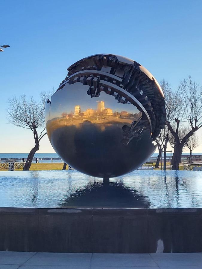 Hotel Metropol Pesaro Luaran gambar