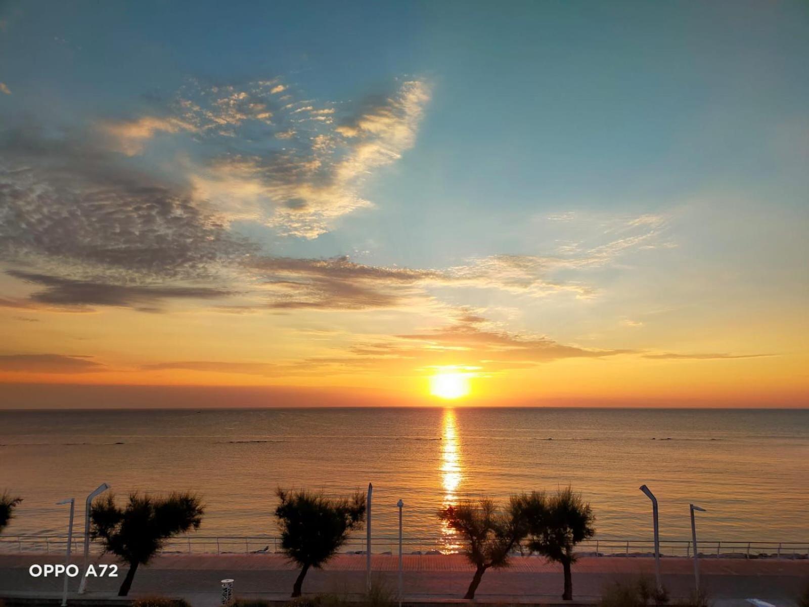 Hotel Metropol Pesaro Luaran gambar