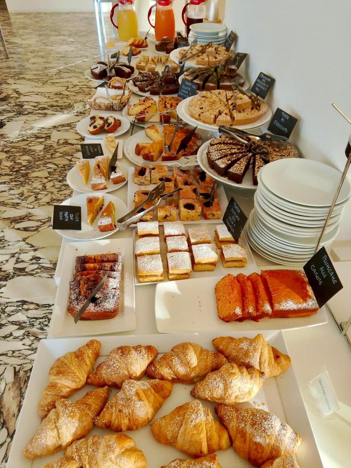 Hotel Metropol Pesaro Luaran gambar